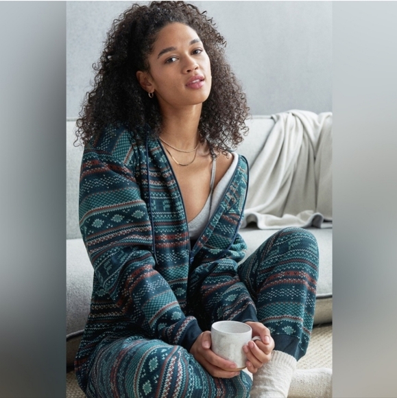 Fabletics Forever Fleece Hooded Onesie large - Picture 2 of 8